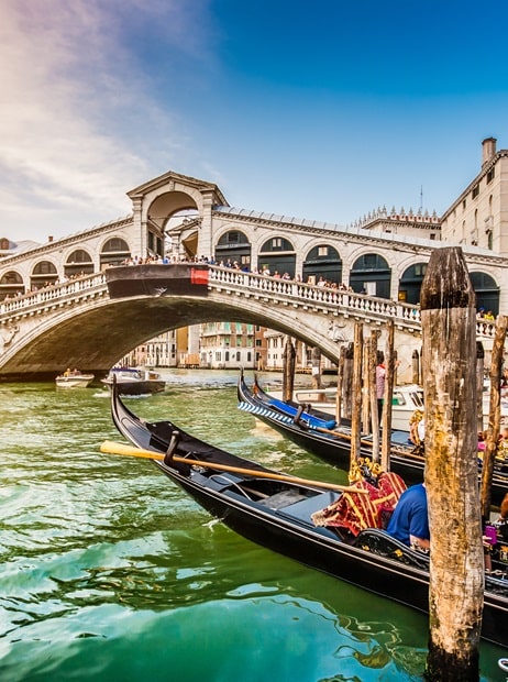 Venecia, ciudad de enamorados, suspiros, peste y palacios malditos